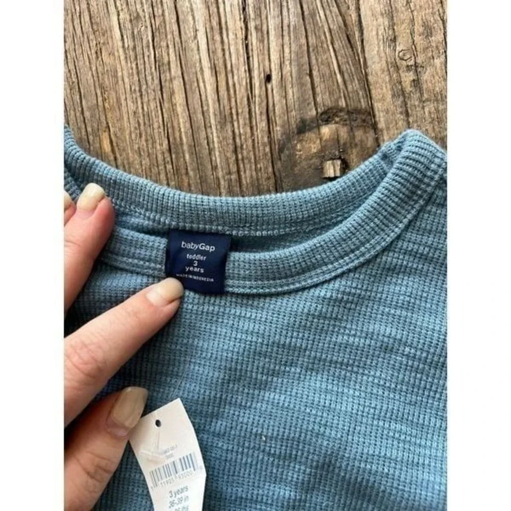 Gap long sleeve waffle blue shirt new‎ 3T